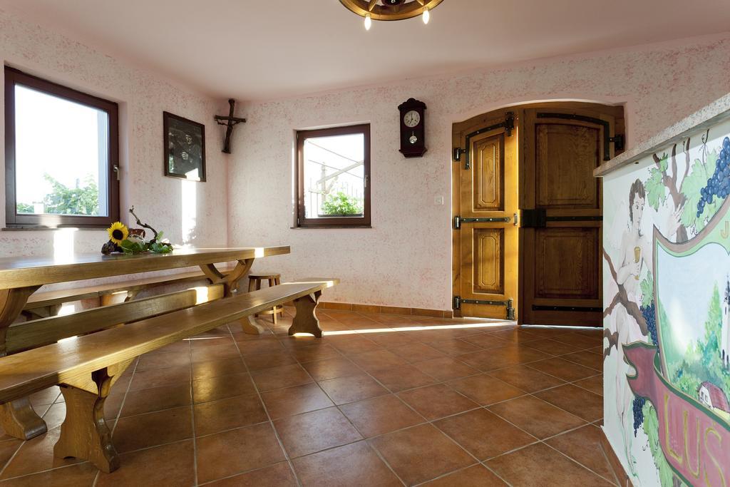 Vineyard Cottage Lustek Novo Mesto Kamer foto